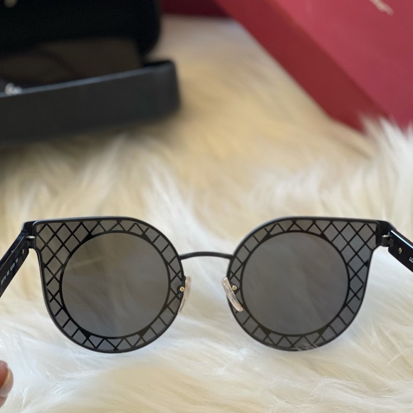 Salvatore Ferragamo 42mm Sunglasses Matte Black - Picture 11 of 16